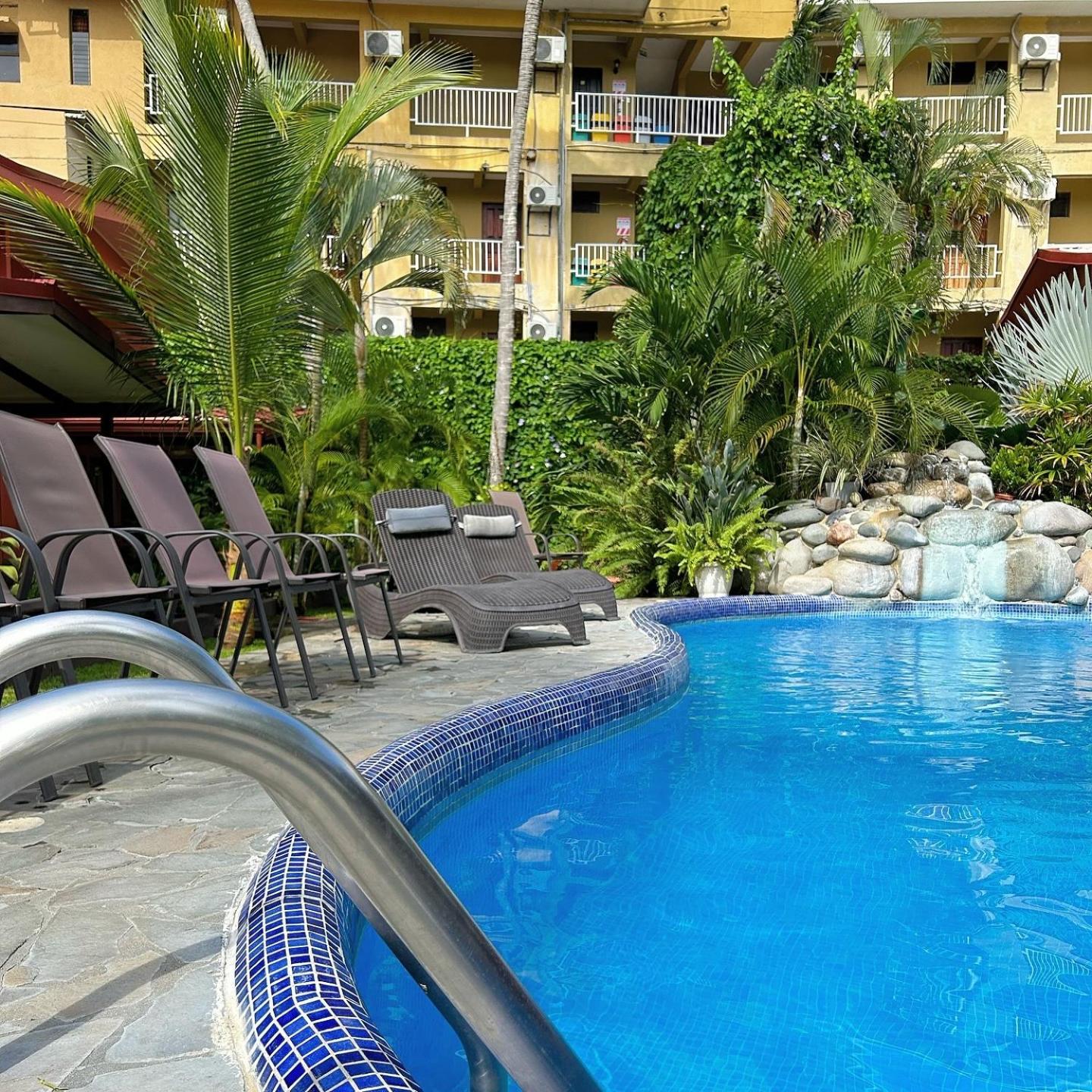 Hotel Los Ranchos Jaco Exterior photo