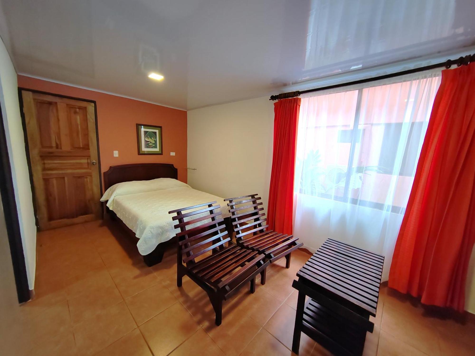 Hotel Los Ranchos Jaco Exterior photo
