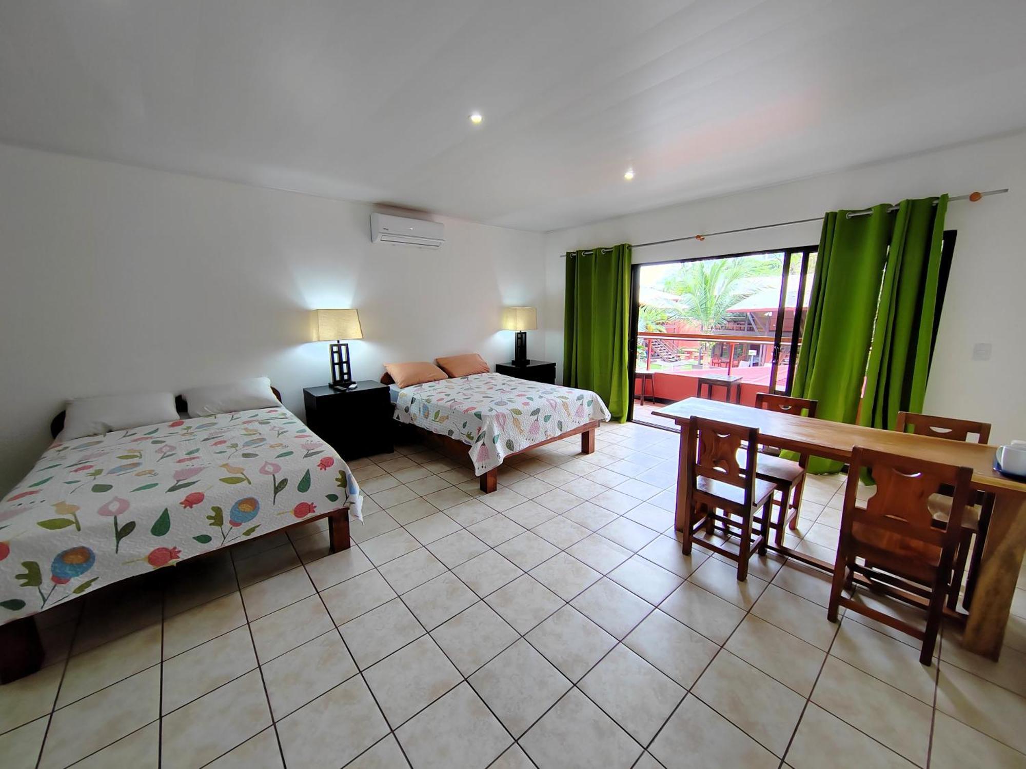 Hotel Los Ranchos Jaco Exterior photo
